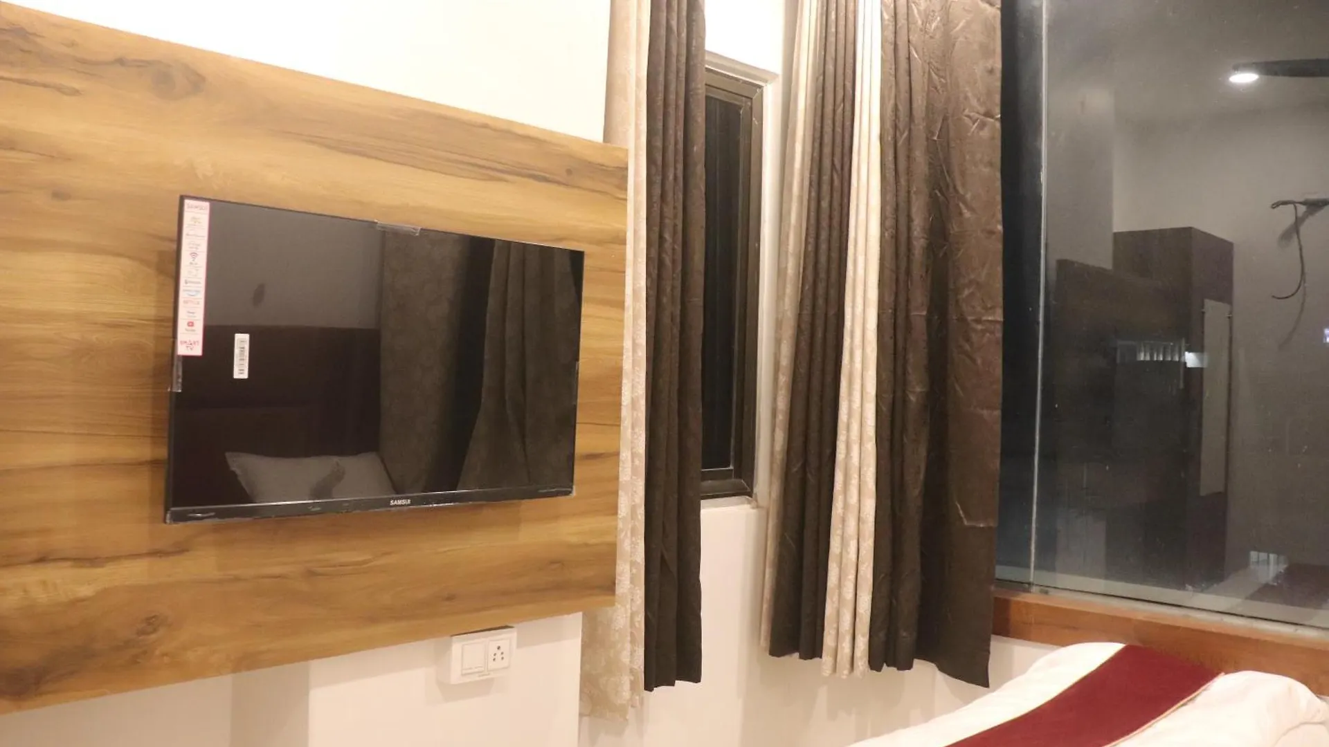 Hotel Maurya Inn Pandeypur Varanasi India