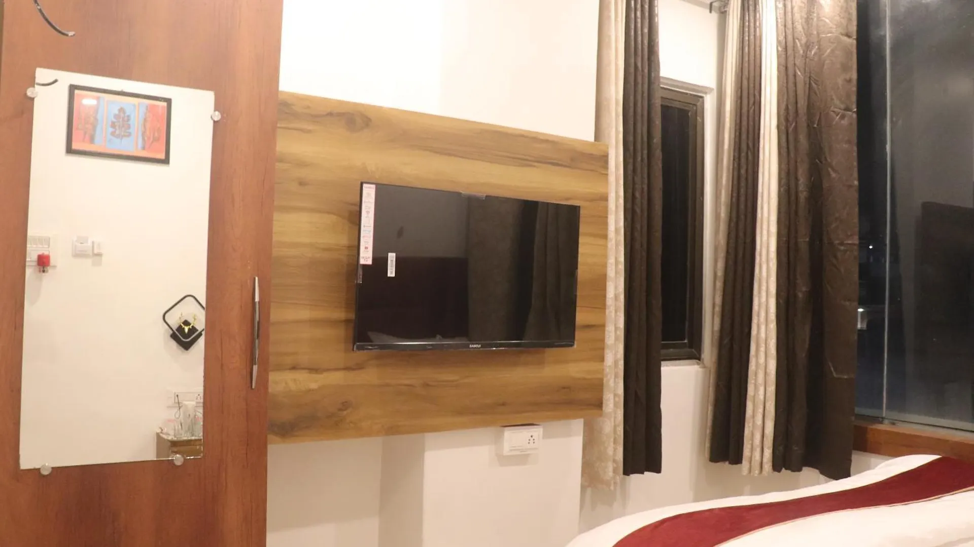 Hotel Maurya Inn Pandeypur Varanasi